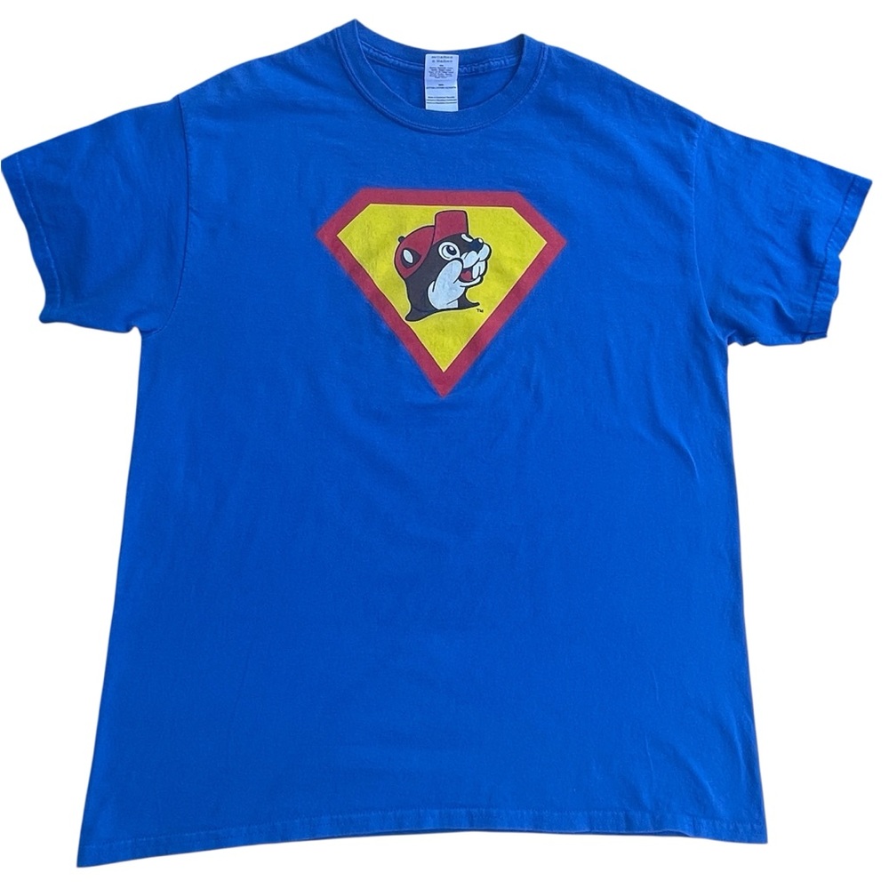 Buc-ee’s Saving the World from Ordinary Graphic Tee T-shirt